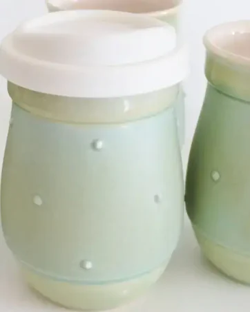 Small 14oz Travel Mug with Slip Design - Light Green