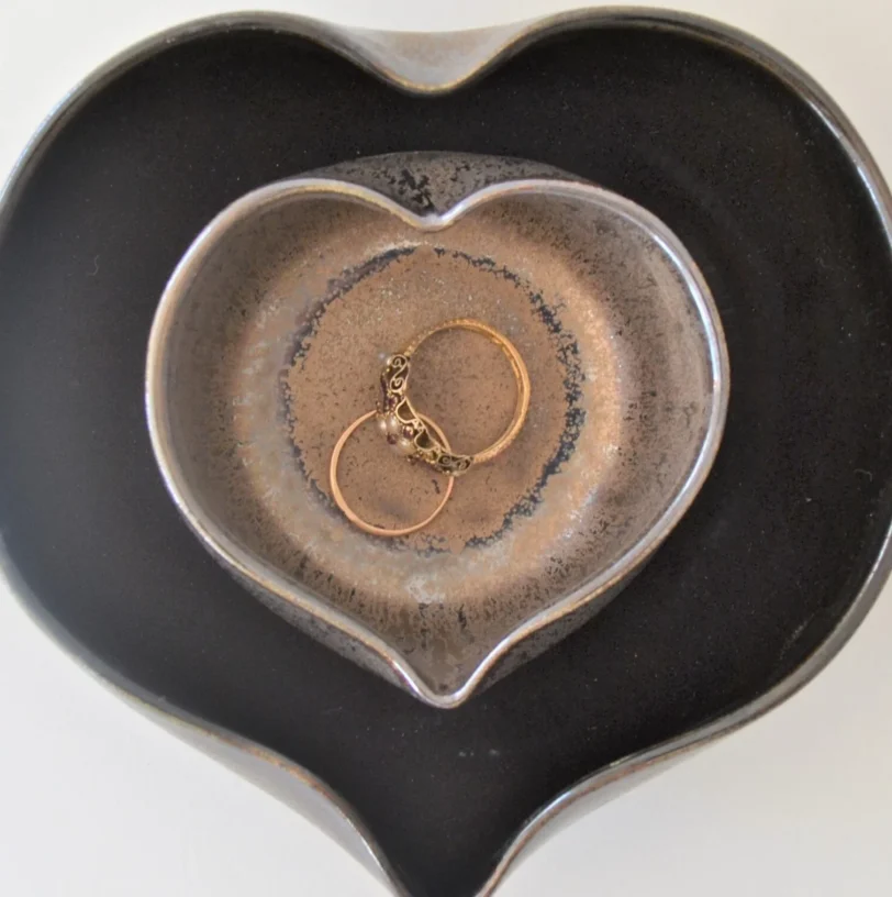 Bronze Pottery Heart Nesting Set