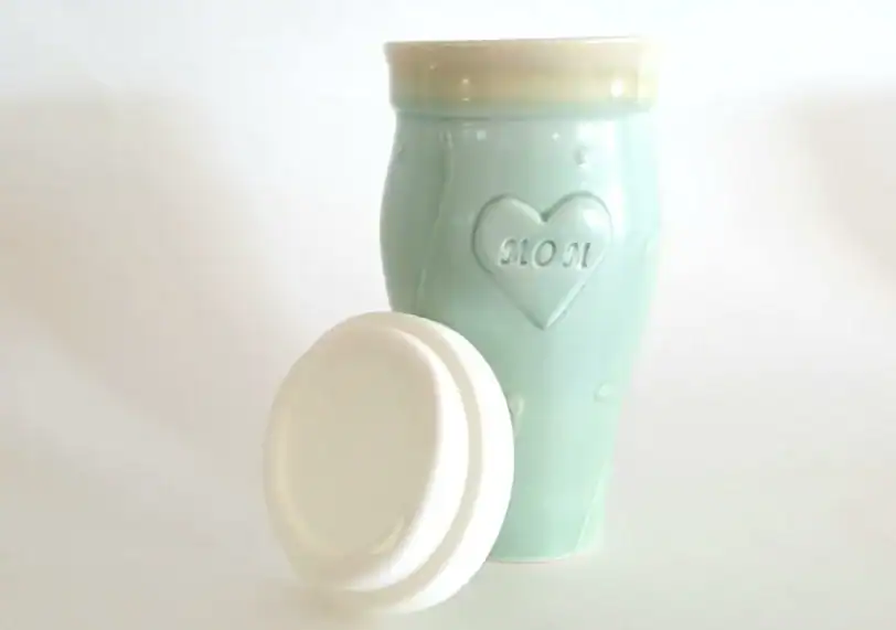 "Mom" Ceramic Large Travel Mug - Image 5