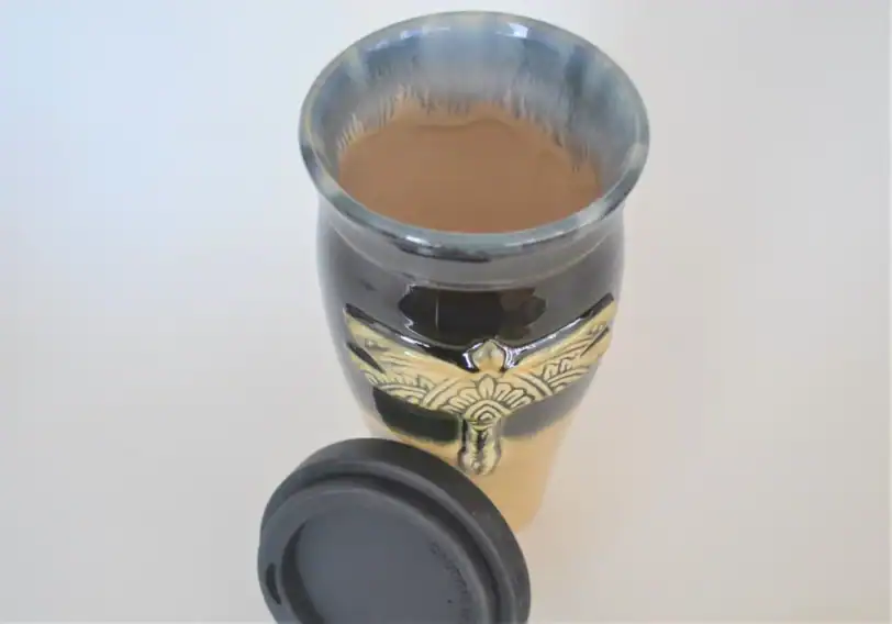 Dragonfly Large 24 oz Pottery Travel Mug - Image 3