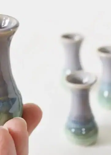 Miniature Vase, 2 1/4" tall