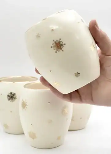 Winter Stemless Wine Glass with Gold 22K Snowflakes - White and Gold