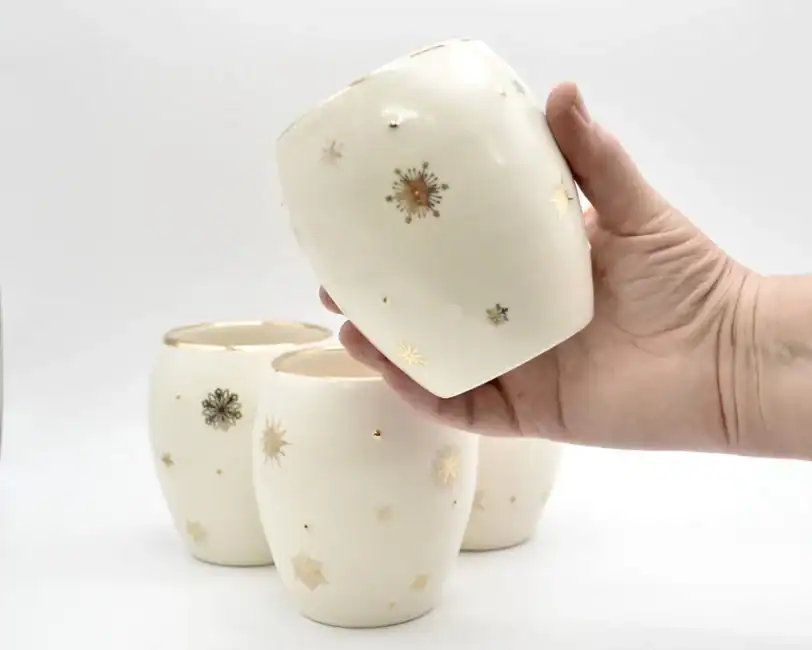 Winter Stemless Wine Glass with Gold 22K Snowflakes - Image 3