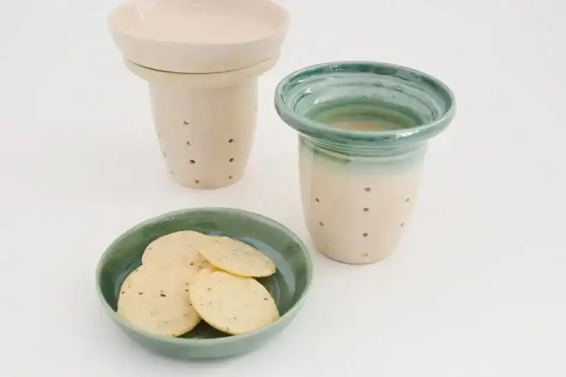Ceramic Tea Infuser with Lid - Image 3