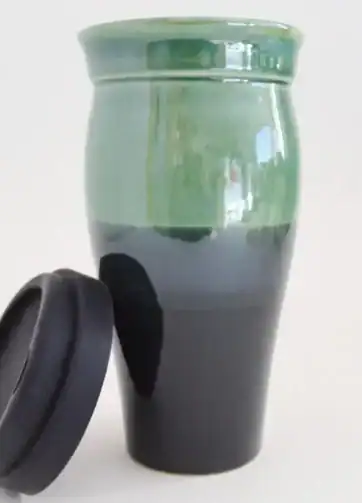 Smooth Glazed 24 oz Travel Coffee Mug - Green and Black
