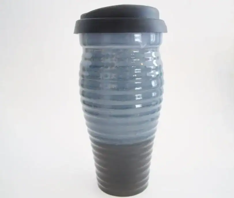 Handcrafted Ribbed Ceramic Travel Mug 24 oz - Image 2